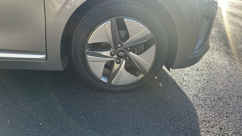 Hyundai IONIQ 1.6 GDi Hybrid Premium SE 5dr DCT Hybrid Hatchback